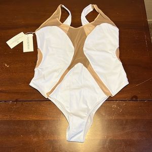 NWT Sqorpios Elements One Piece White XL